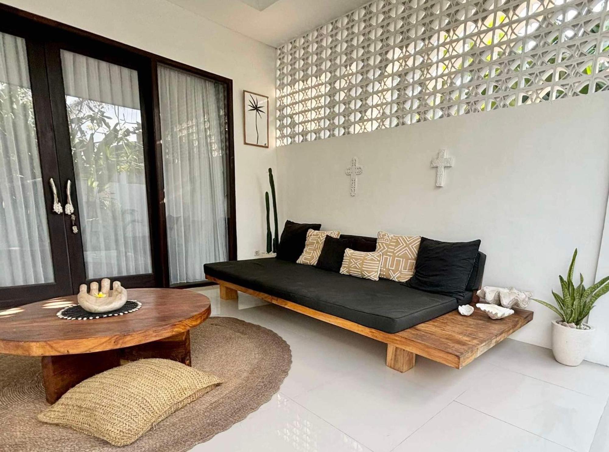 The Captains Villa Lembongan Exterior photo